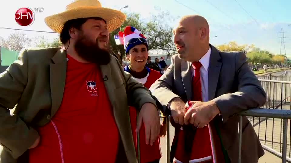 Revisa la nueva aventura de El Guatón Salinas buscando a Sampaoli