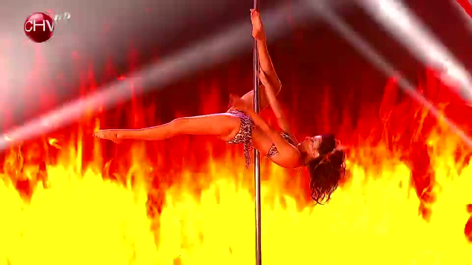 Las poledancers Polet y Munira mostraron su lado más salvaje en Talento Chileno