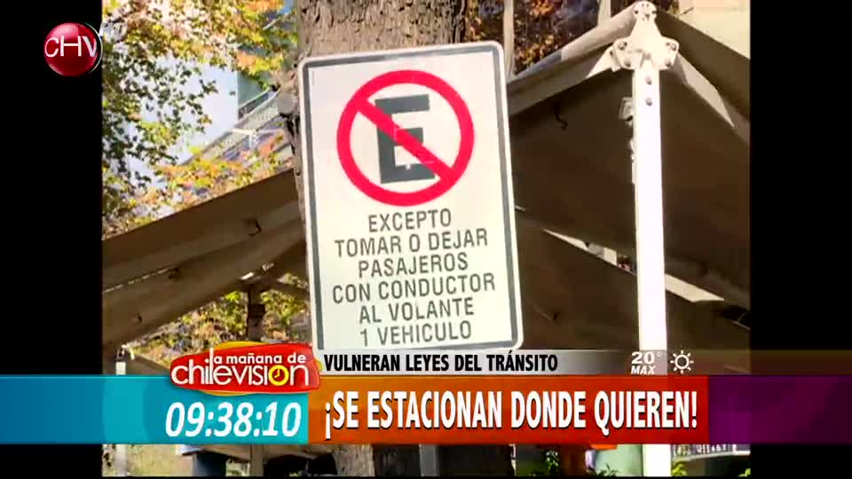 ¡Se estacionan dónde quieren! Conductores que vulneran las leyes del tránsito