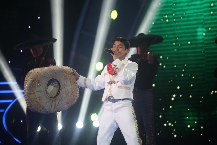 Rancherito iluminó con un radiante blanco y una voz única