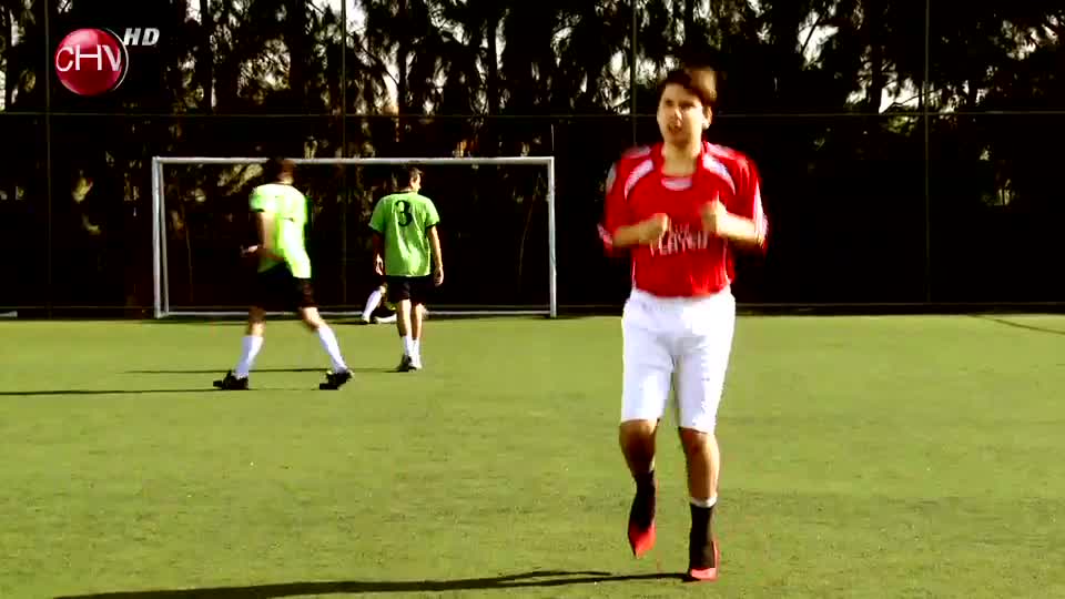 ¿Cómo será jugar fútbol con tacos?