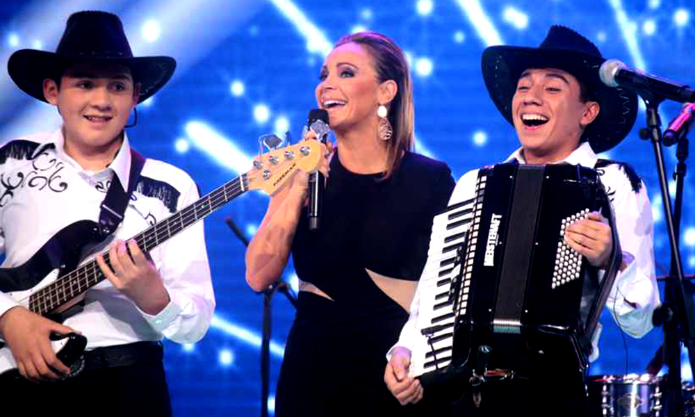 Los jóvenes rancheros de Amanecer deslumbraron con su show (Parte 2)