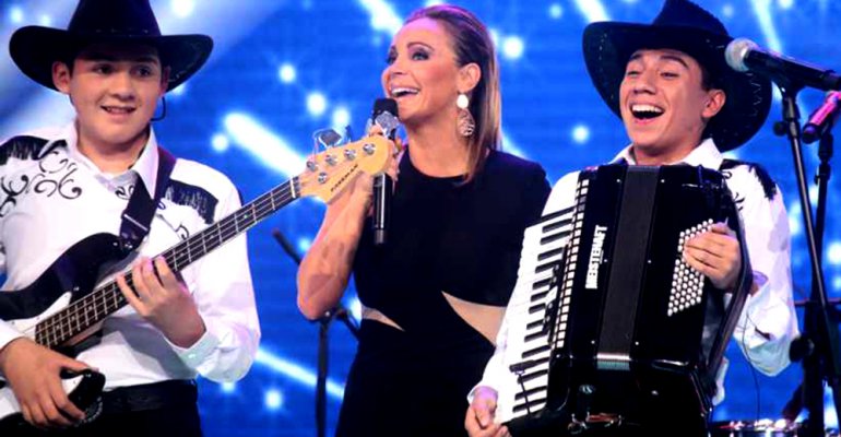 Los jóvenes rancheros de Amanecer deslumbraron con su show