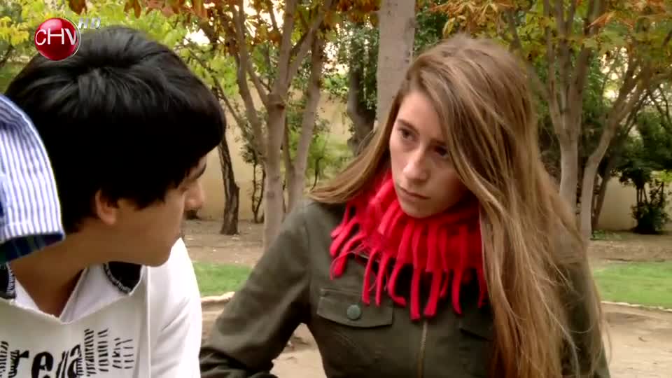 Andrés encaró a Francisca tras ver su comportamiento con guapo futbolista