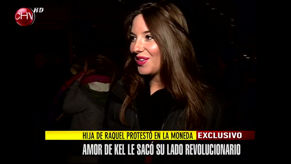 Kel protestó contra el proyecto Alto Maipo en La Moneda junto a Pangal