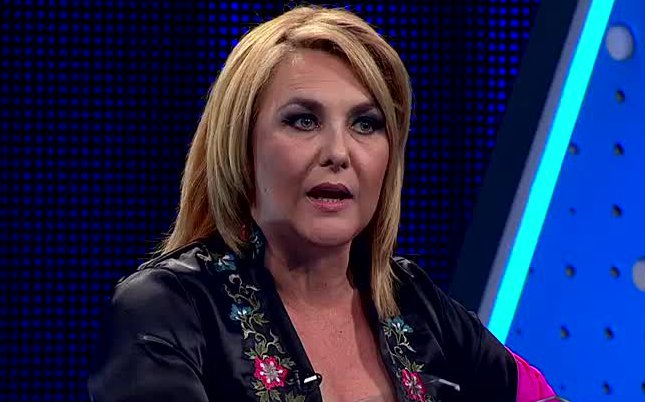 Pamela Jiles en picada contra 