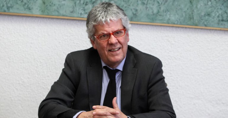 Ministro Eyzaguirre aclara dichos sobre gratuidad después de críticas en su contra