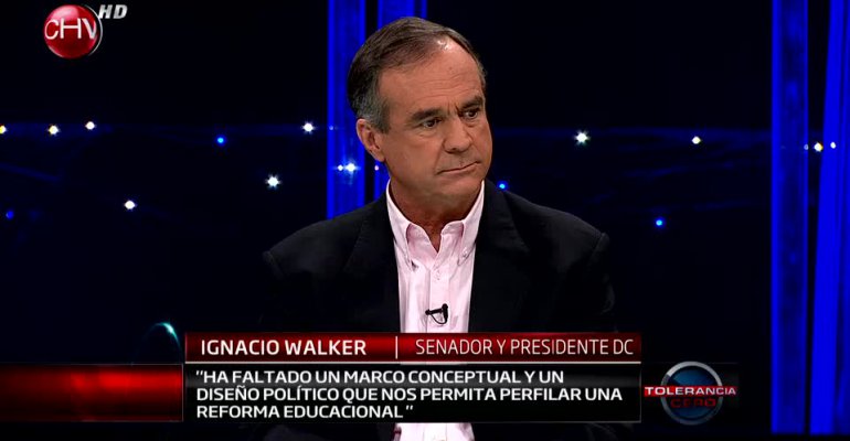 Walker asegura que la Democracia Cristiana está comprometida con la Reforma Educacional