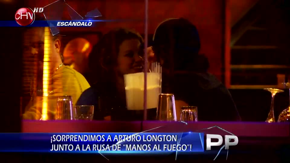 Rusa de Manos Al Fuego pasa las penas de amor con Arturo Longton
