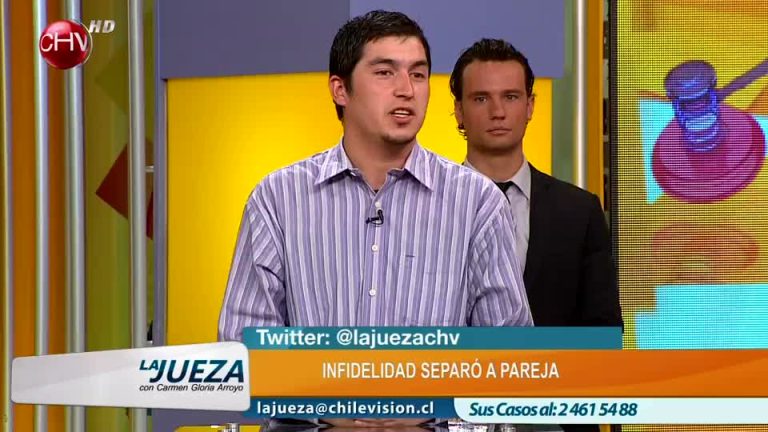 Pareja en disputa por divorcio, él acusa infidelidad de su ex mujer