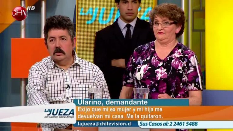 Padre de familia exige que su ex mujer y su hija le devuelvan su vivienda (1/3)