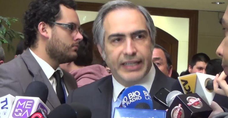 Senador Chahuán le quitó piso a propuesta de diputado Edwards de no respetar acuerdo por reforma tributaria