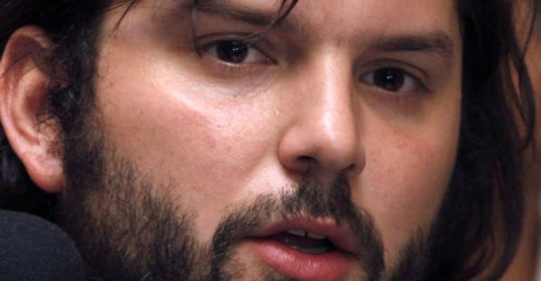 Diputado Gabriel Boric explicó su detención a través de Twitter