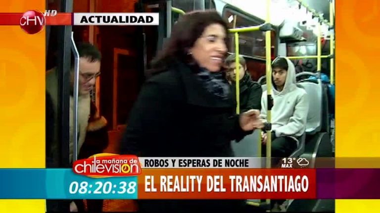 Futbolista es apuñalado por delincuentes que le robaron celular en Transantiago