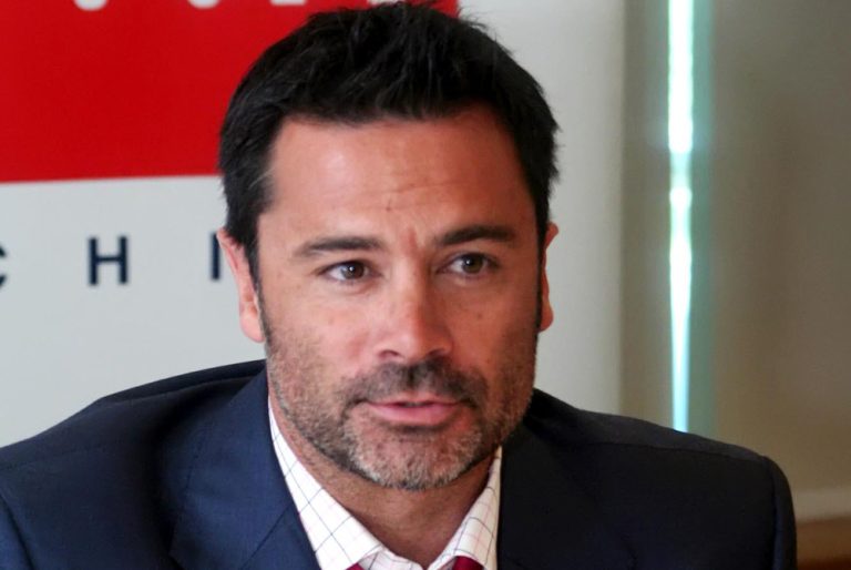 Felipe Camiroaga es recordado con misa a tres años de la tragedia