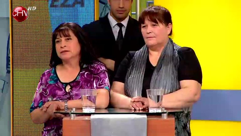 Aurora pide ayuda económica a su hermano para poder ayudar sus hermanas con problemas mentales