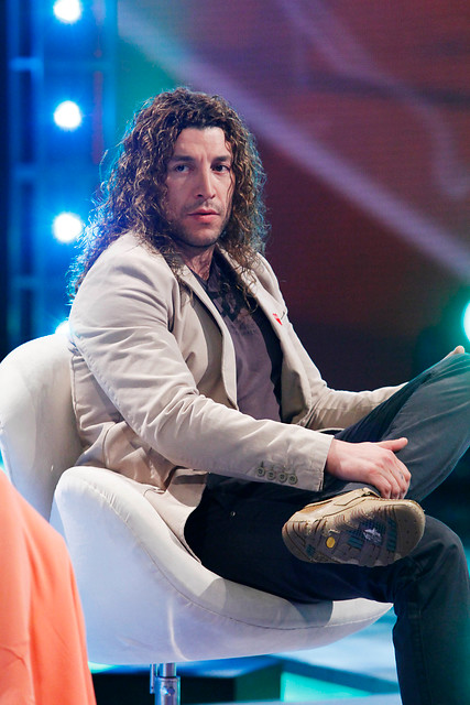 Leo Rey es denunciado por ex trabajador quien acusa amenazas del artista