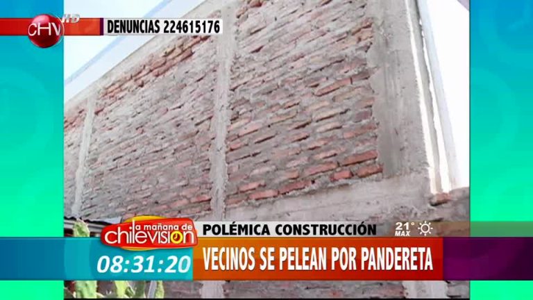 Vecinos se pelean por construcción de muros que separan sus casas