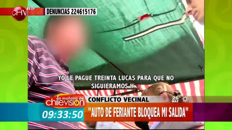 Conflicto vecinal: Auto de feriante bloquea salida de una casa (Parte 1)
