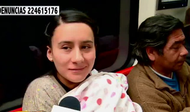 Algunos pasajeros se hacen los desentendidos para no ceder el asiento