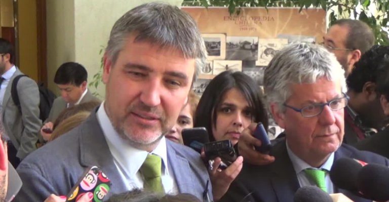 Senador Rossi y reforma educacional: 