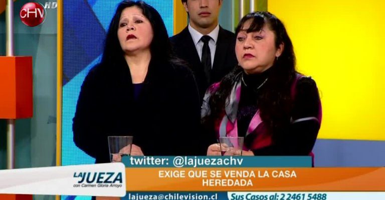 Dominga y Rosa exigen que su hermana salga de la casa heredada