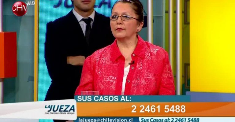 Flor demanda a su hija para que recupere su autoestima