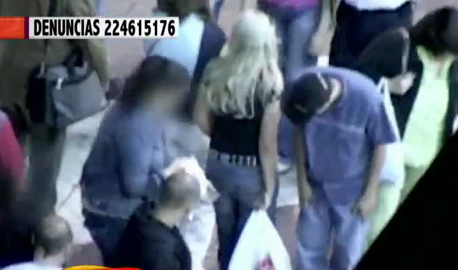 Atención Mujeres: Así operan los ladrones de carteras