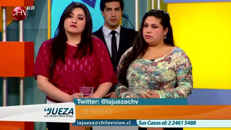 Mujeres se enfrentan por compra venta de casa (Parte 1)