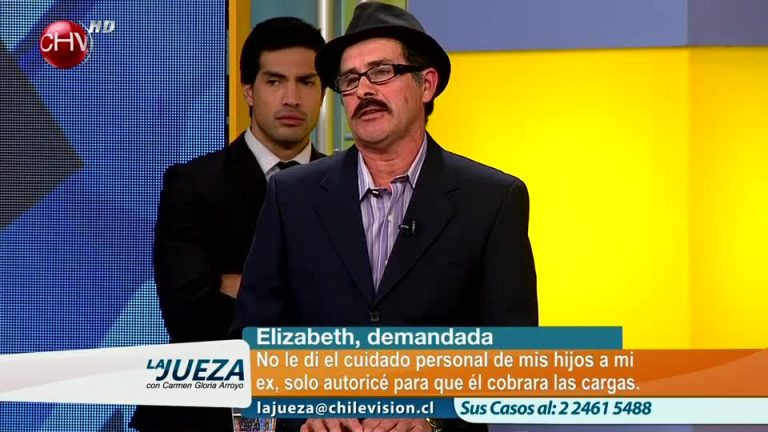 Demanda a su ex por abandonar el hogar y a sus hijos, ahora ella quiere la propiedad (2/3)