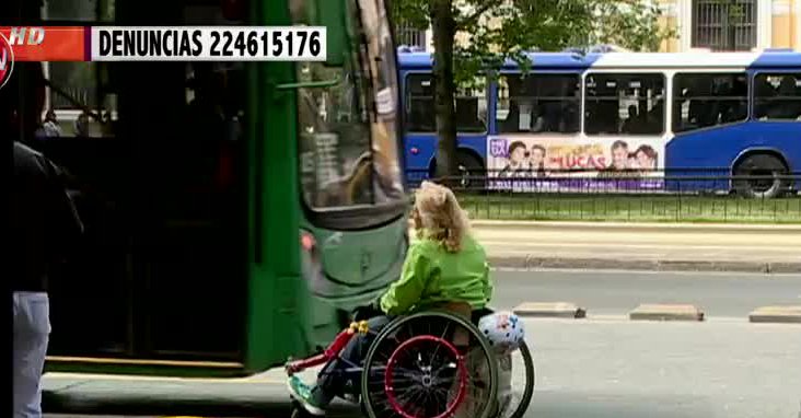 Minusválidos son discriminados en buses de la locomoción colectiva