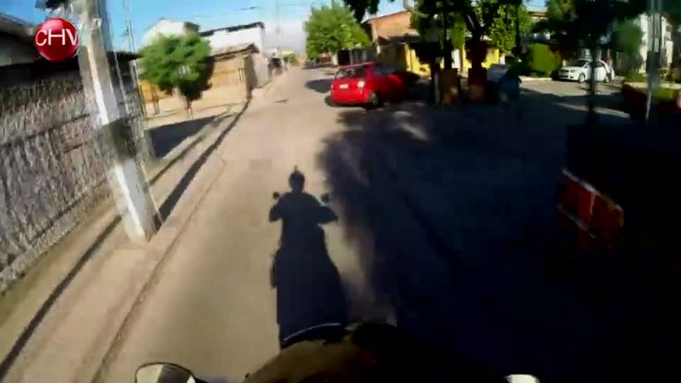 Gran persecución policial tras brutal robo de un vehículo (Parte 2)