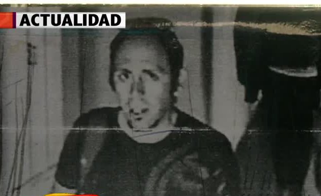 Vecinos logran dar con delincuente que robaba espejos de autos