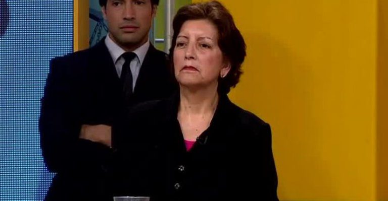 Ezilda quiere que los arrendatarios de la casa que compró dejen la propiedad