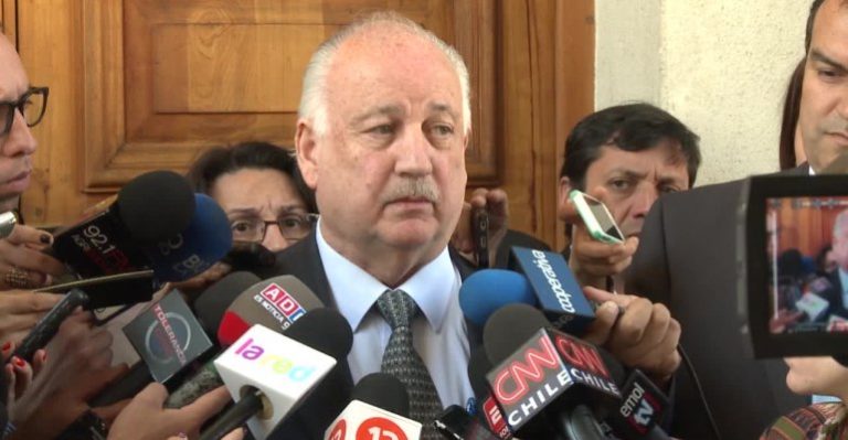 Teillier anuncia acuerdo de partidos de la Nueva Mayoría para 