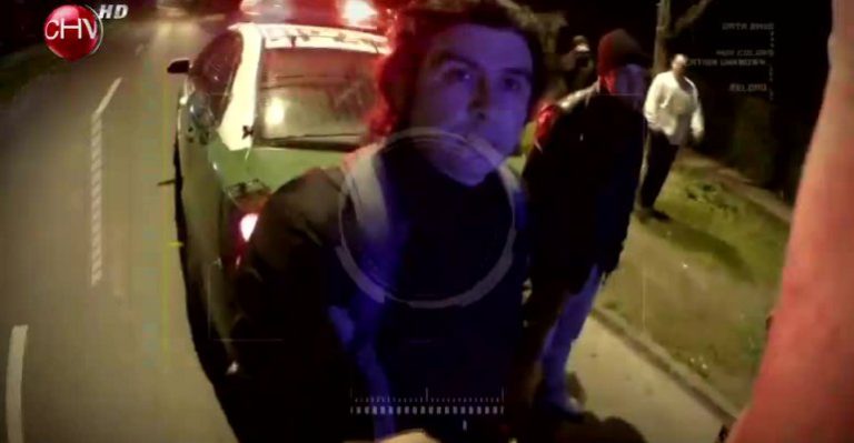 Intensa persecución policial para detener a motorista que evade control