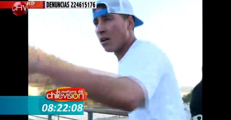 Cámaras del matinal captan a delincuente que asaltó a mujer