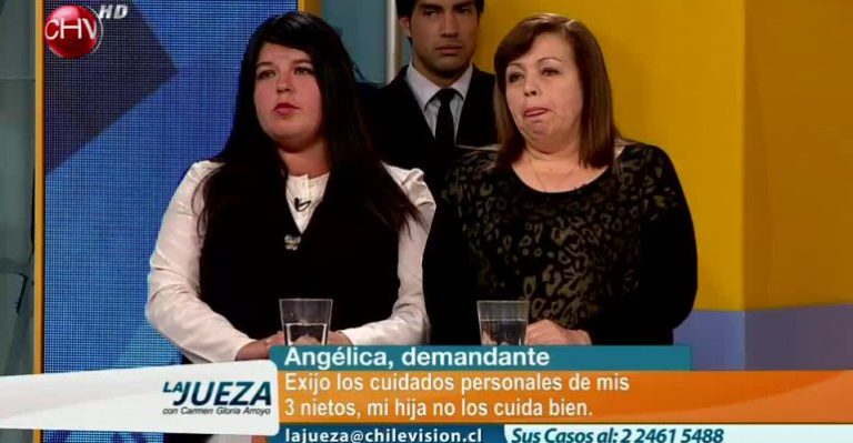 Exige el cuidado de sus nietos porque denuncia que su hija no lo hace bien