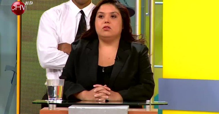 Ruth demanada su ex pareja para que asuma su paternidad y se realice test aclaratorio