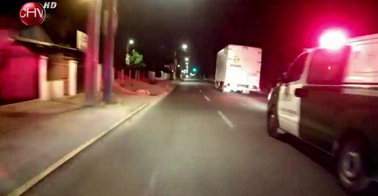 Menor de edad protagoniza cinematográfica huida a bordo de un camión