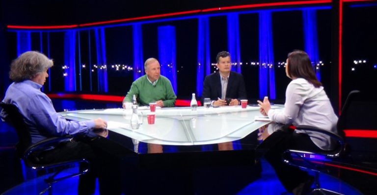 Reforma laboral y desencuentros en la Nueva Mayoría dieron vida al debate este domingo