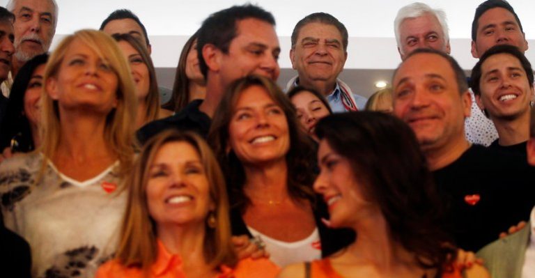 Entérate de 'lo que no se vio' de la fotografía oficial de la Teletón 2014