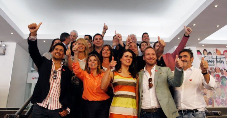 Elegimos a los mejores y peores looks de la foto oficial de la Teletón