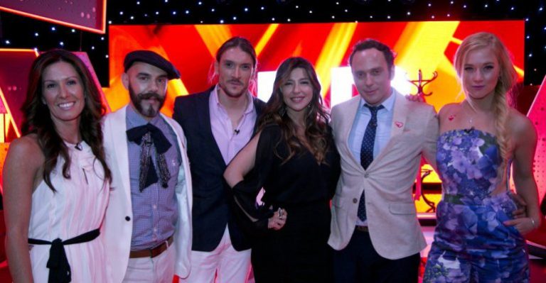 Panel de expertos eligió al mejor y peor vestido de la semana en 45 segundos