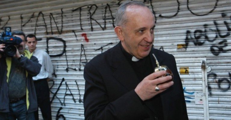 La infancia del Papa estuvo marcada por una inocente romance