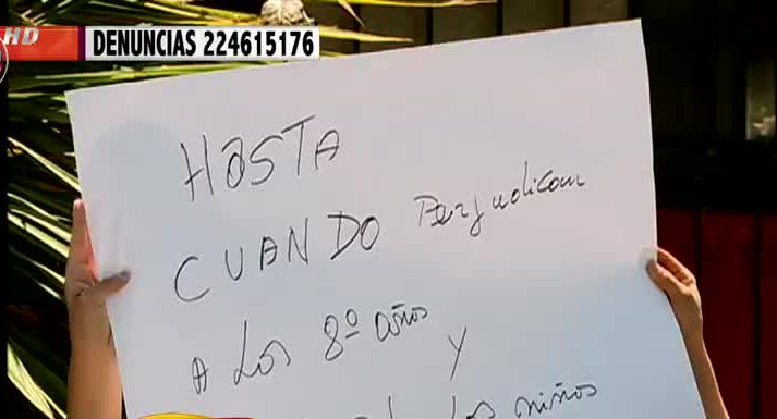 Alumnos de 8° básico se quedaron sin graduación