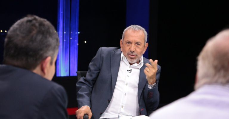 Max Marambio: Fidel Castro debió haber recibido el Premio Nobel de la Paz