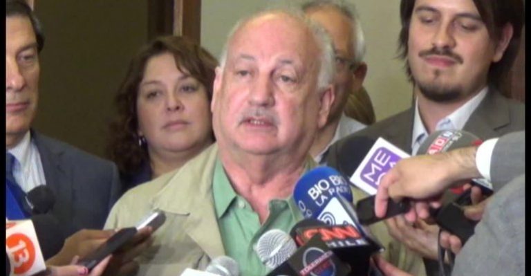 Teillier responde a Silva: 