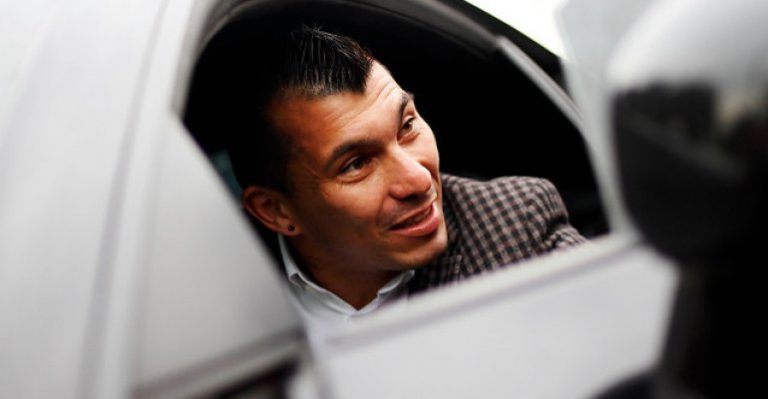 La gran obra del pitbull: Le regaló lujosa boda a sus padres