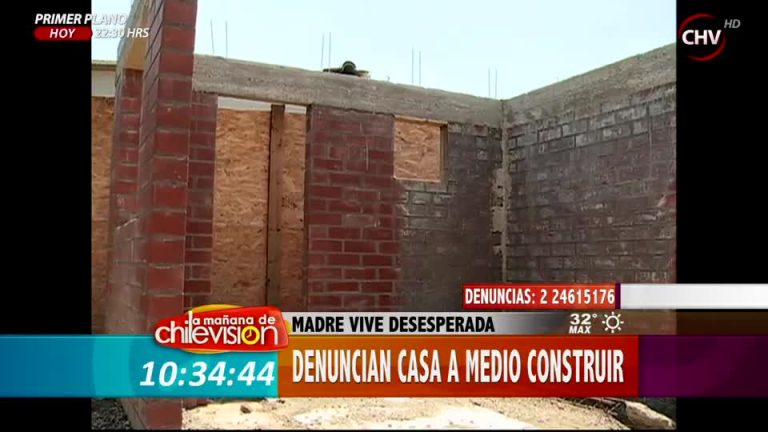 Mujer se encuentra desesperada por casa a medio construir en El Bosque